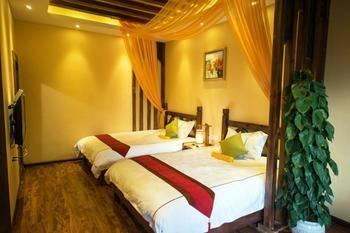 Lijiang Banshan Yunfu Boutique Hostel Luaran gambar